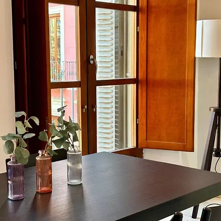 Apartamento insonorizado con vistas a plaza Bib Rambla-2